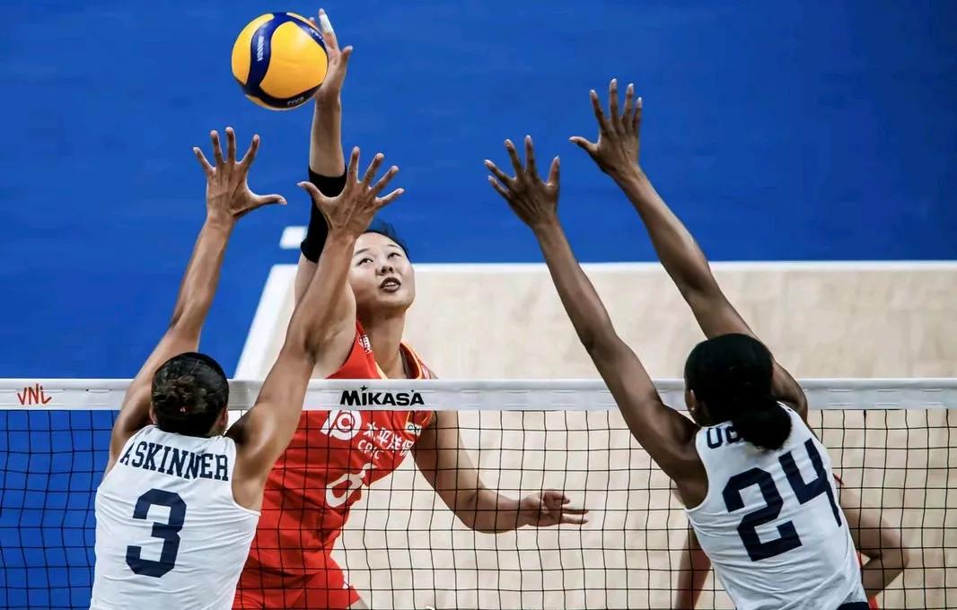 3比1击败美国女排！中国女排取得世界女排联赛两连胜，真是扬眉吐气啊，恭喜中国女排