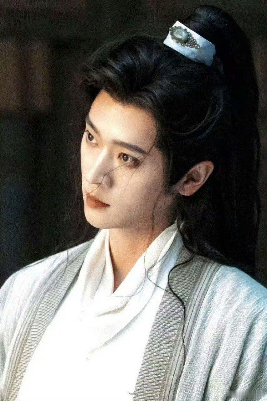 going人的事都让丞磊干了 他的古装仪态是教科书级别的吧，无论什么装扮往那儿一