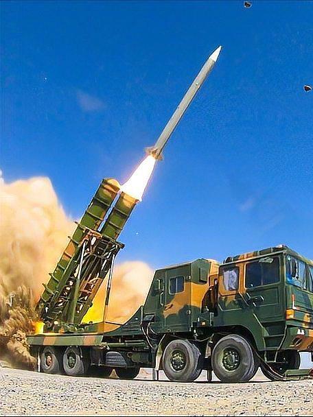 武契奇敲定红旗9B采购！覆盖六国领空，震慑整个北约巴尔干布局
 
塞尔维亚正式敲