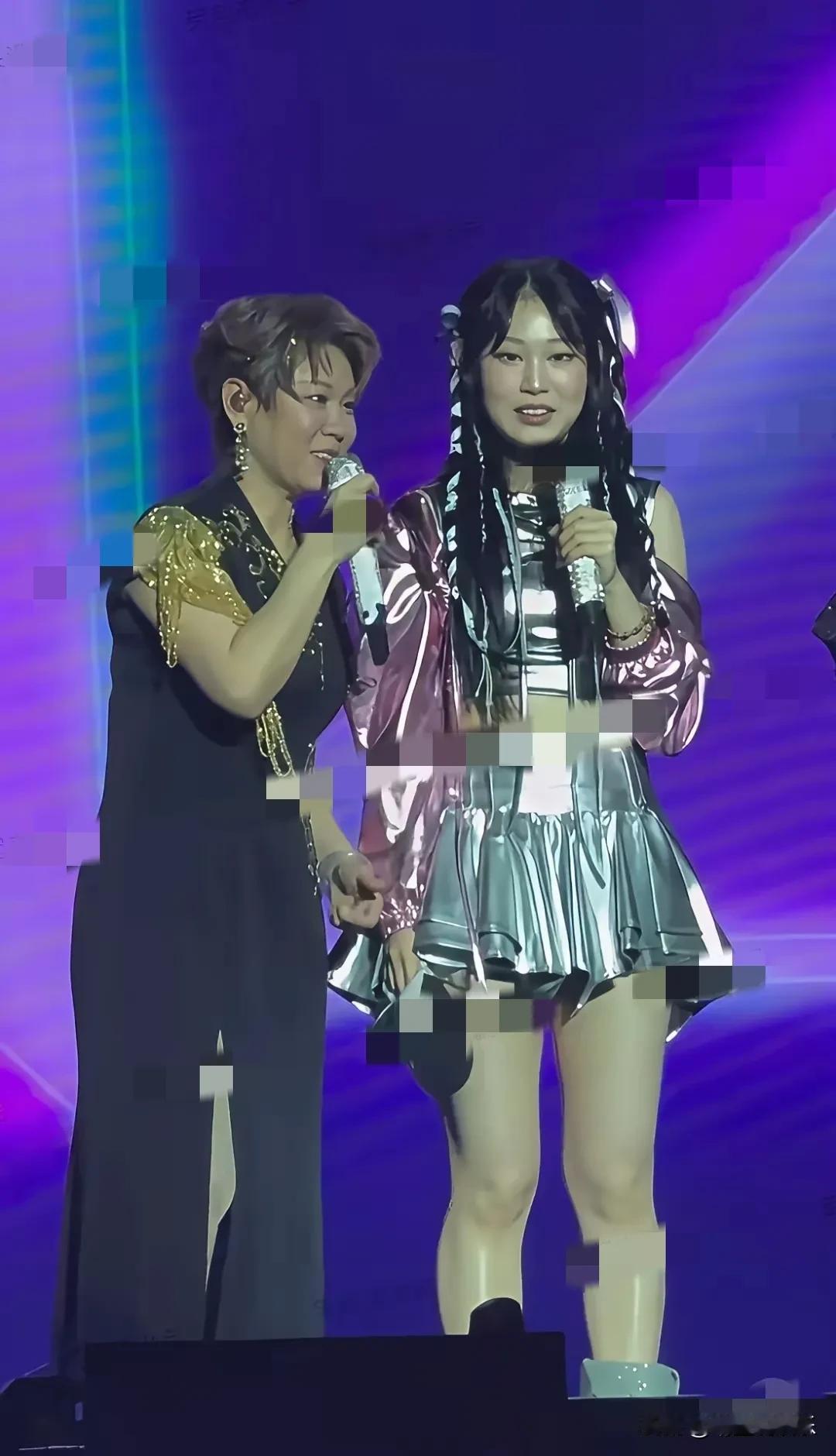 小沈阳夫妇刚开始一定以为自己“一箭双雕”利用家人开源节流的演唱会筹划模式很赞吧？