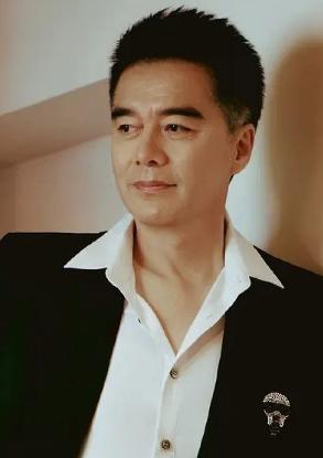 看走眼了！闺蜜曝何晴儿子离家原因，撕下了许亚军最后的“体面”娱乐 明星