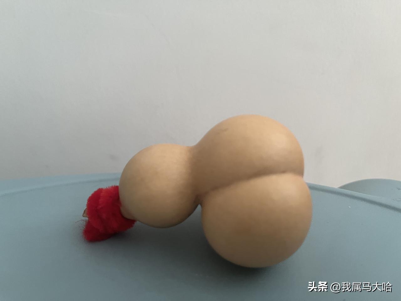 我从小接收到的观念是虽然闺女嫁出去了，但是这个家她仍要帮持，这不亲弟弟找我借钱非