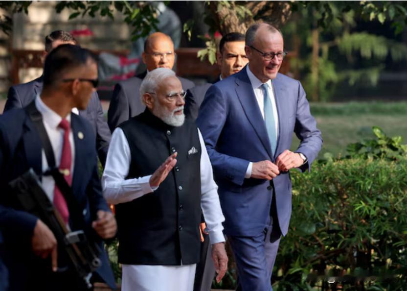 路透社、彭博社、《印度教徒报》1月12日报道，德国总理默茨（Friedrich 