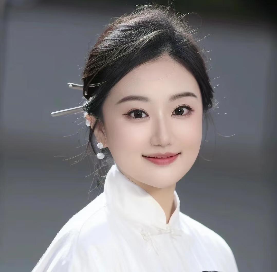 我弟以前老被说“怪”，上学就研究风水相学，找对象不看颜值家境，偏挑个160高、6