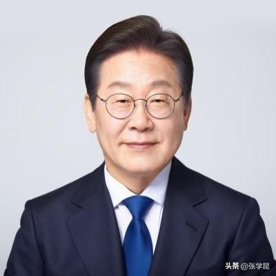 韩国总统李在明今天发文说：“对于今天白宫记者晚宴上发生的暴力事件，我深感震惊。尤