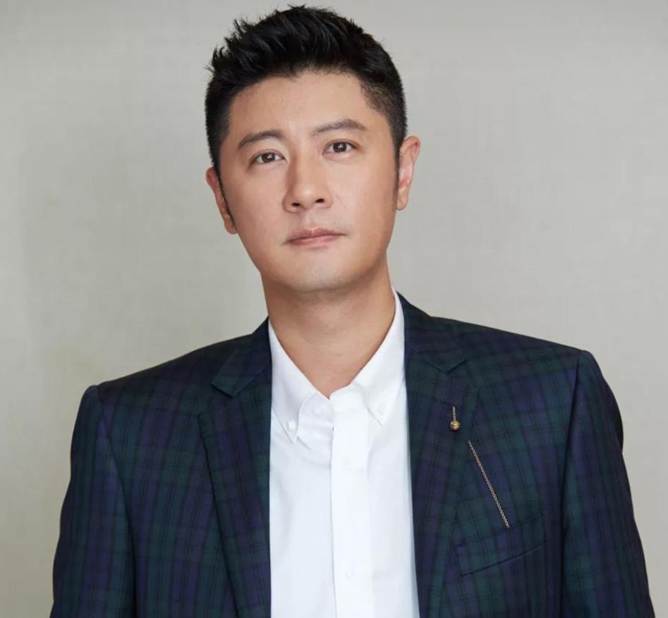 被全网唱衰多年，46岁任重公开发声，坦白与孙骁骁私下感情现状
娱乐