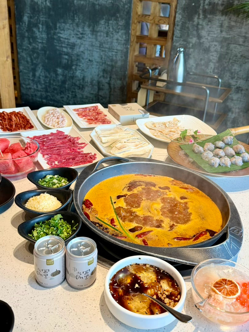 来成都，怎么能不吃火锅汪总这次同行，夯爆了！！！ 