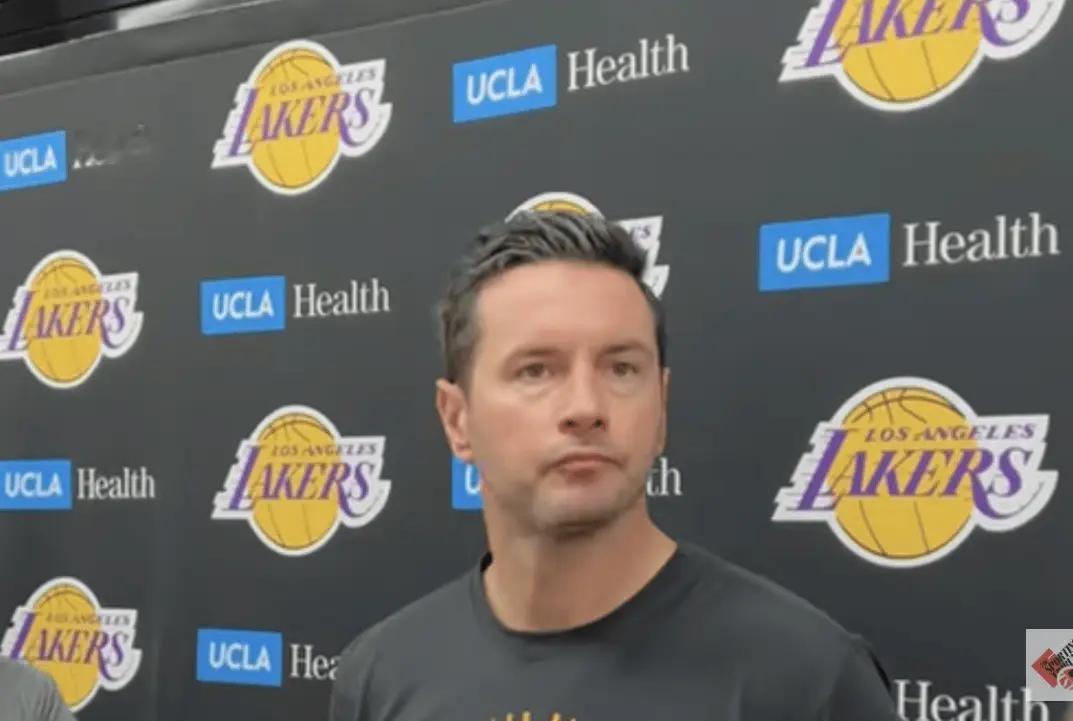 雷迪克：“我们对于G1会派谁上场，已经有了想法。但季后赛系列赛就是这样，你必须不