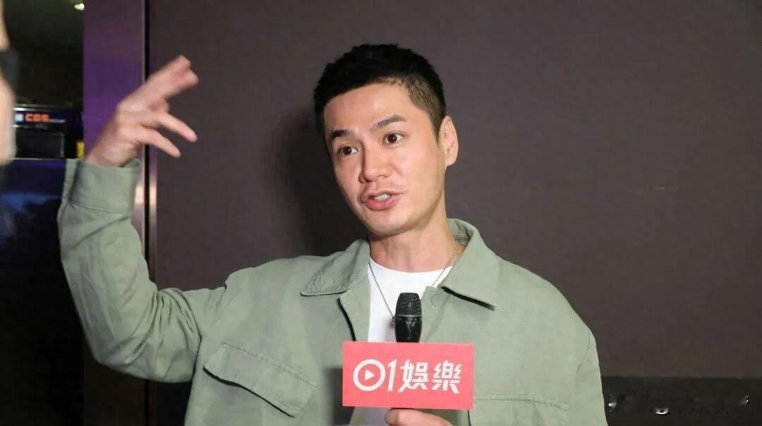 TVB新剧《警是个大佬》近日举行煞科晚宴，罗子溢现身受访时，表面仍然轻松有笑容，