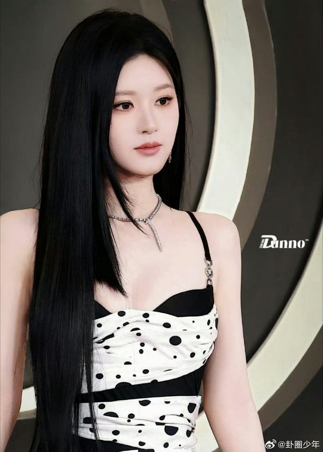 朱苏站姐发的是虞香露丝小众CP也有专属浪漫， quietly被默默喜欢着也很珍贵