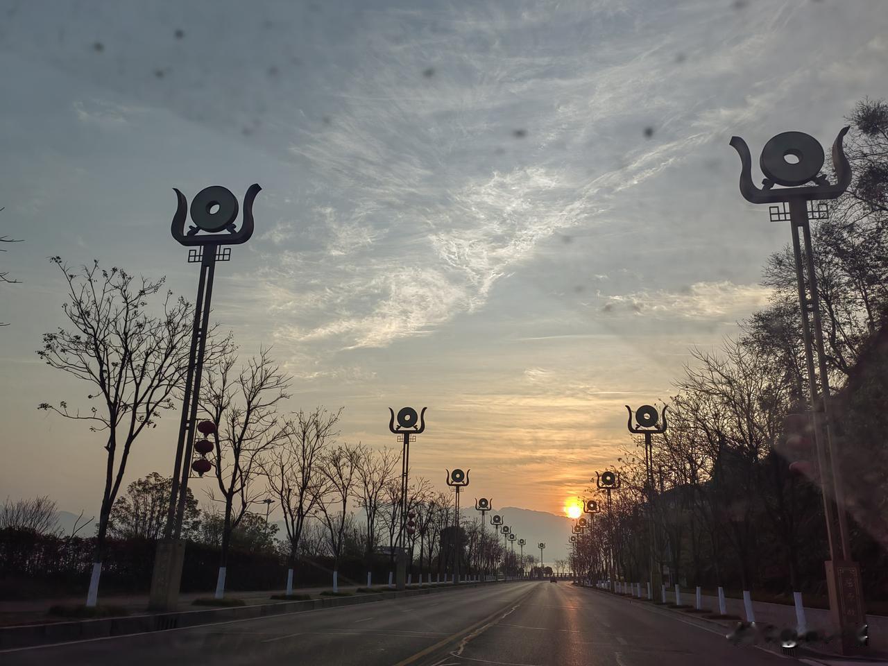 一个赶生敢养的女子，会怕什么呢？