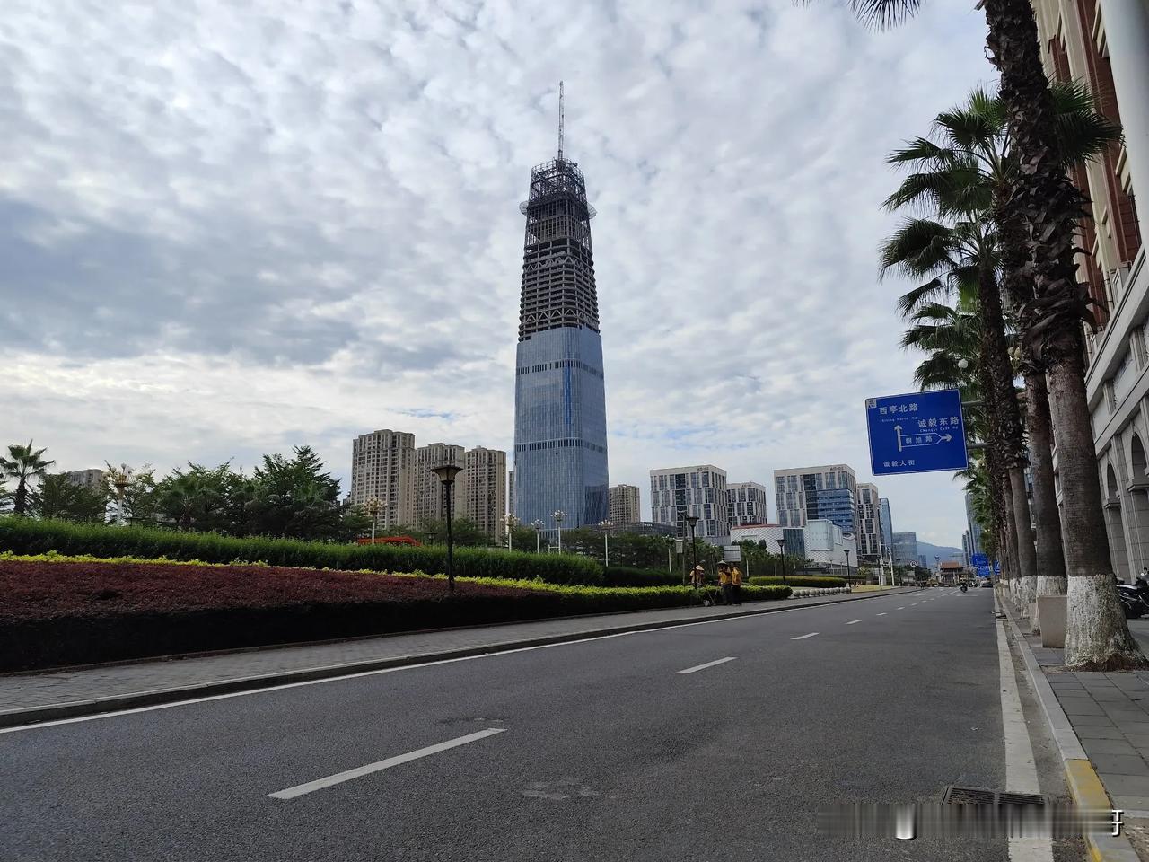 集美这个地方这么漂亮啊，第一次来，安控集团下属产业，全面招商，可以做餐饮、小饰品