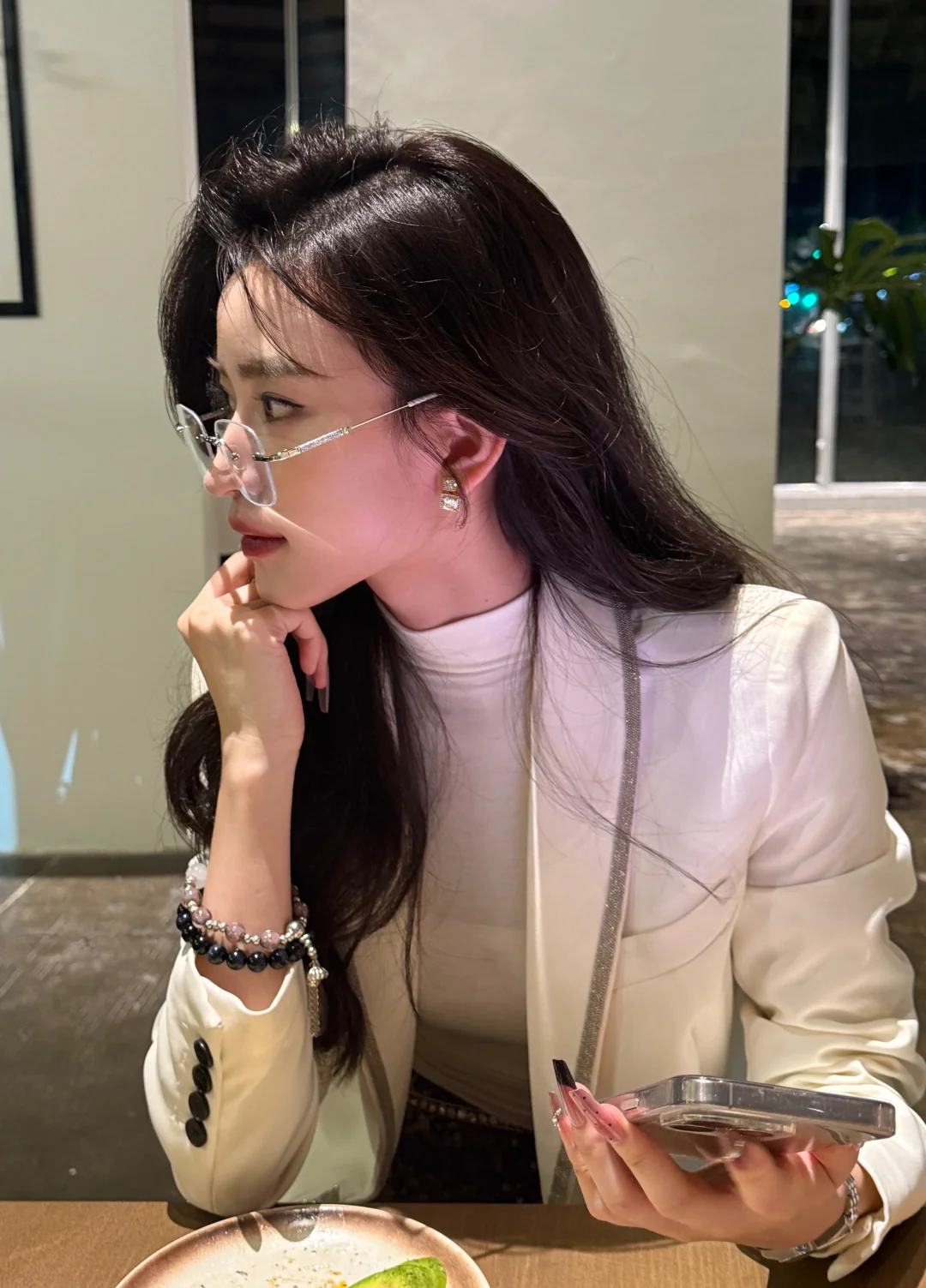 别上班了 姐挣钱养你