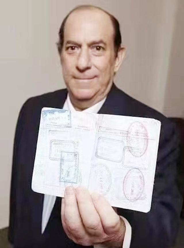 1987年，一个美国小伙花25万，买了一张航空公司的促销机票，就连工作人员都嘲笑