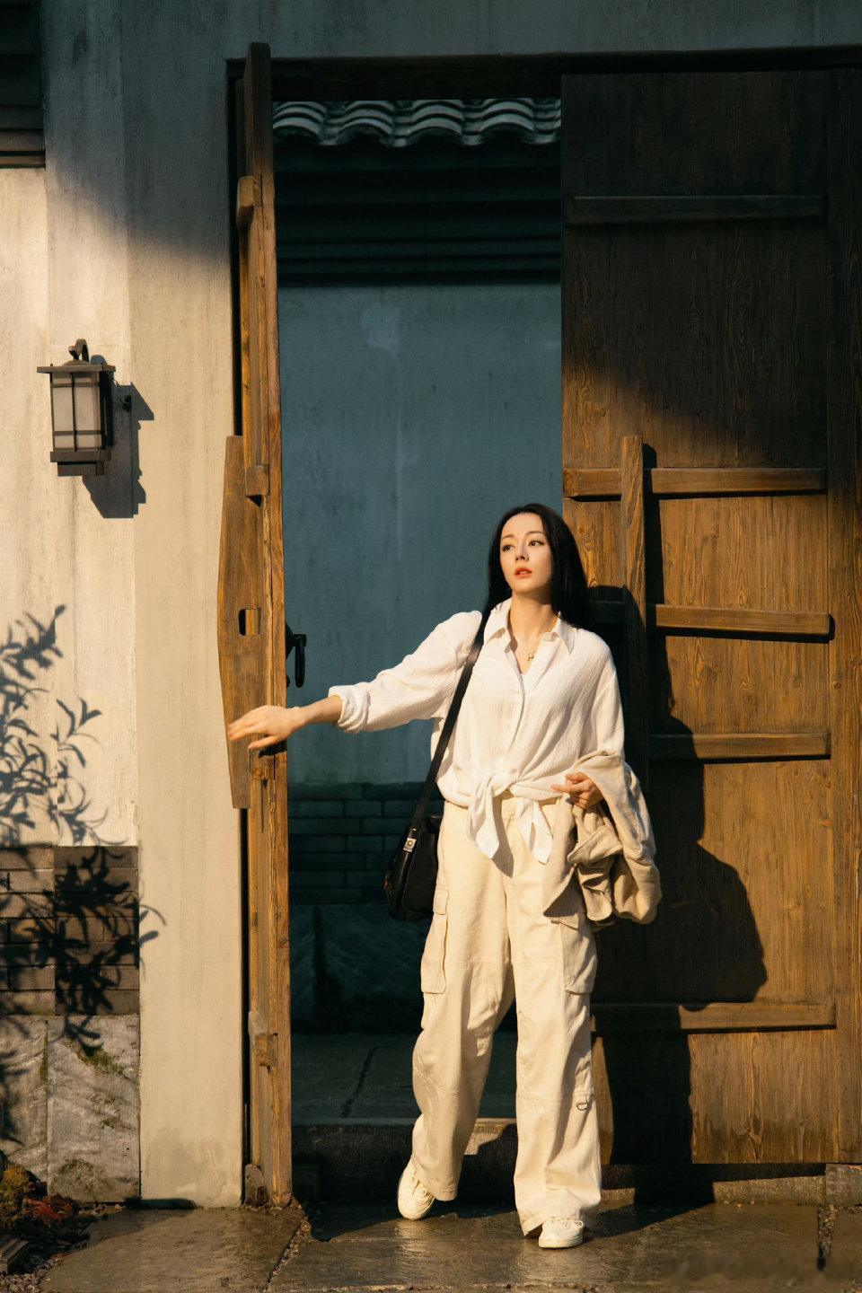 人民文娱发了枭起青壤我们《枭起青壤》太争气了！人民文娱发了《枭起青壤》，“南山无