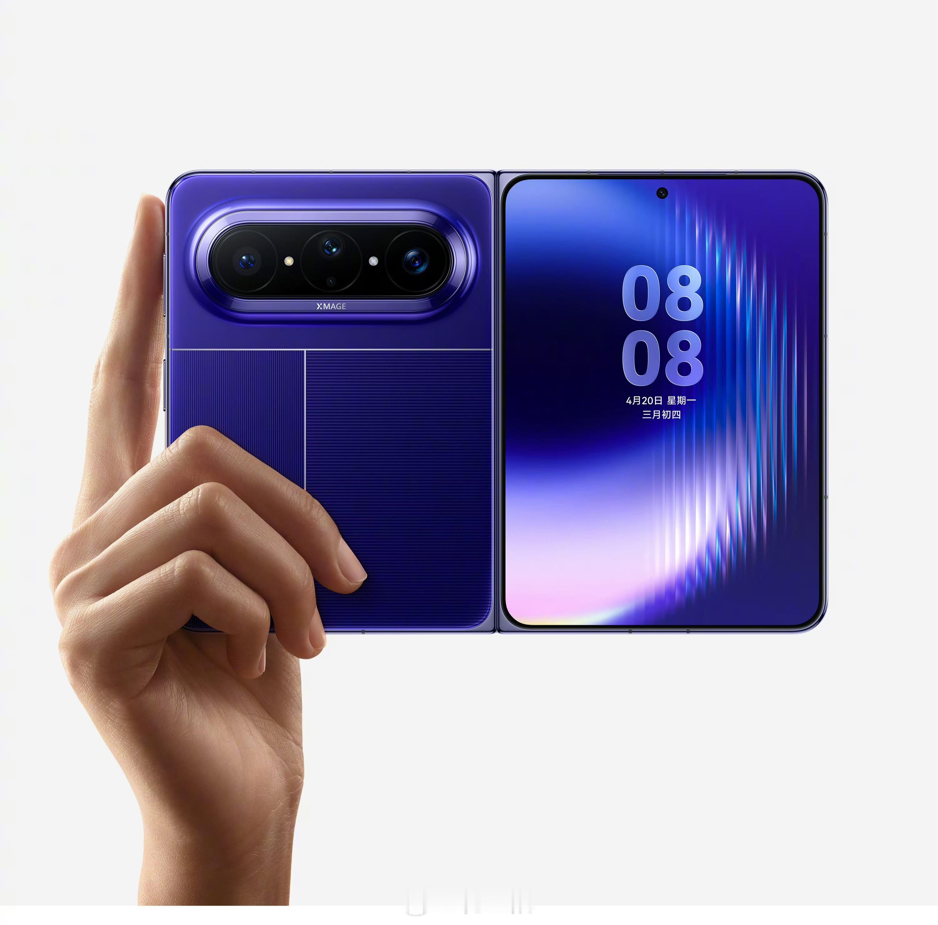 这次华为的新阔折命名为Pura X Max，外屏也是全面屏设计了上代的外屏更像是