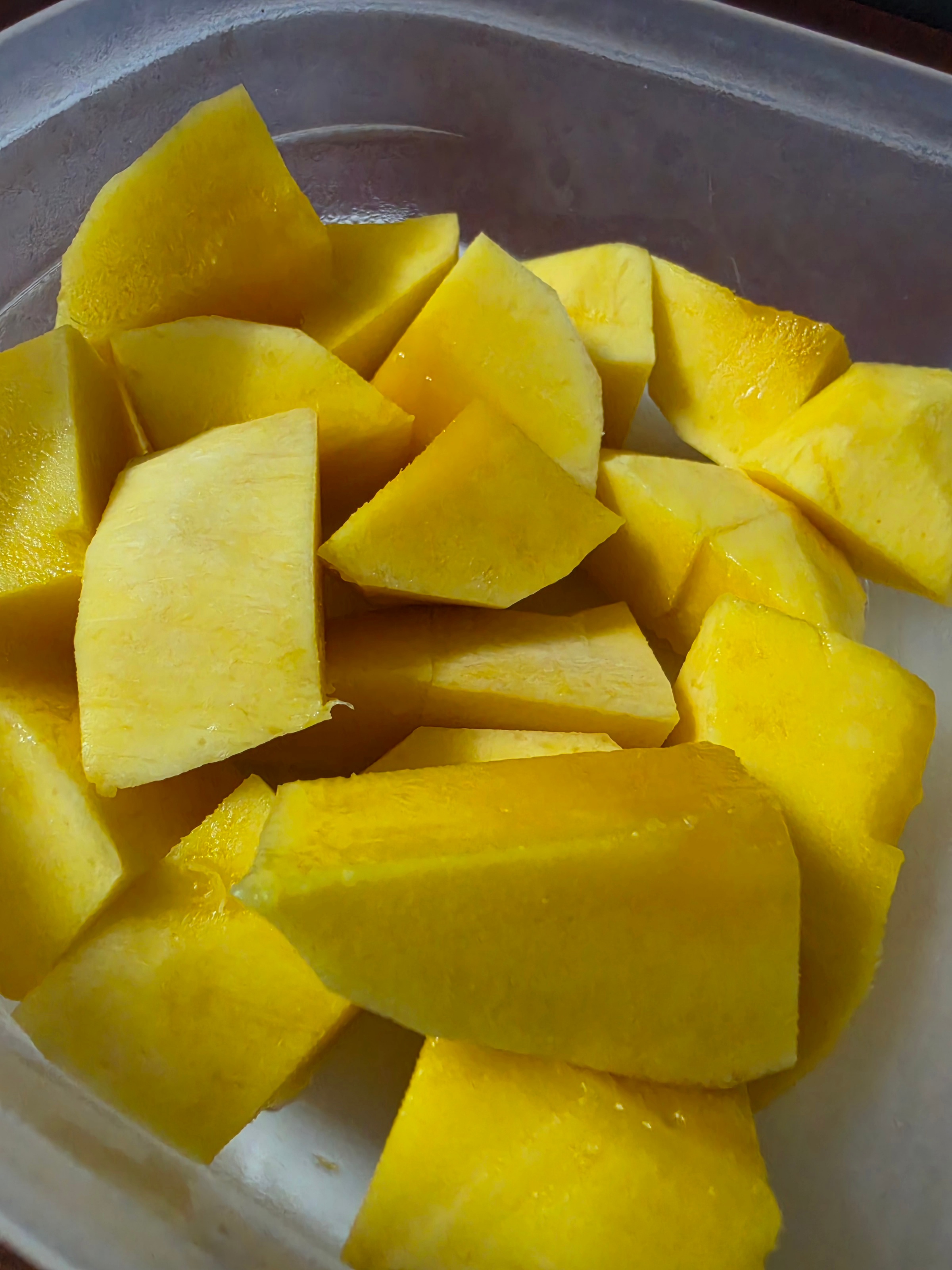 今天的芒果好甜哦🥭生活手记 • 随手拍