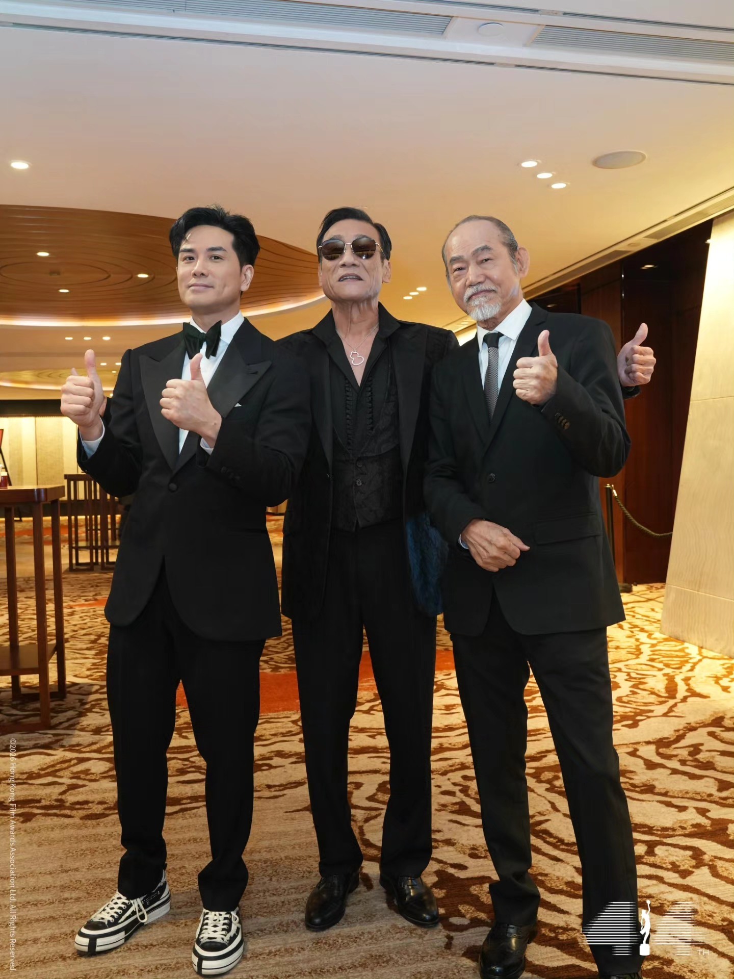 伍允龙、梁家辉和元华。 