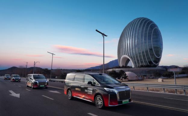 春晚第三次现场，魏牌高山身披