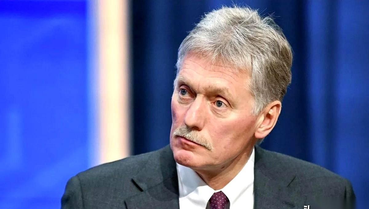 英国首相坐不住了，公开抱怨：电价跟过山车似的，没法过了。
他把矛头指向两个方向：