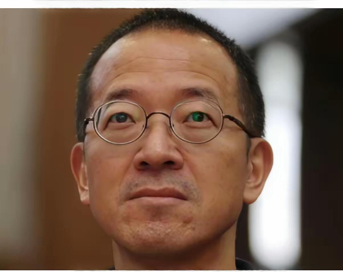 估计明眼人都看出来了，
俞敏洪一年给陈行甲150万，
现在可能有点后悔了，有一说