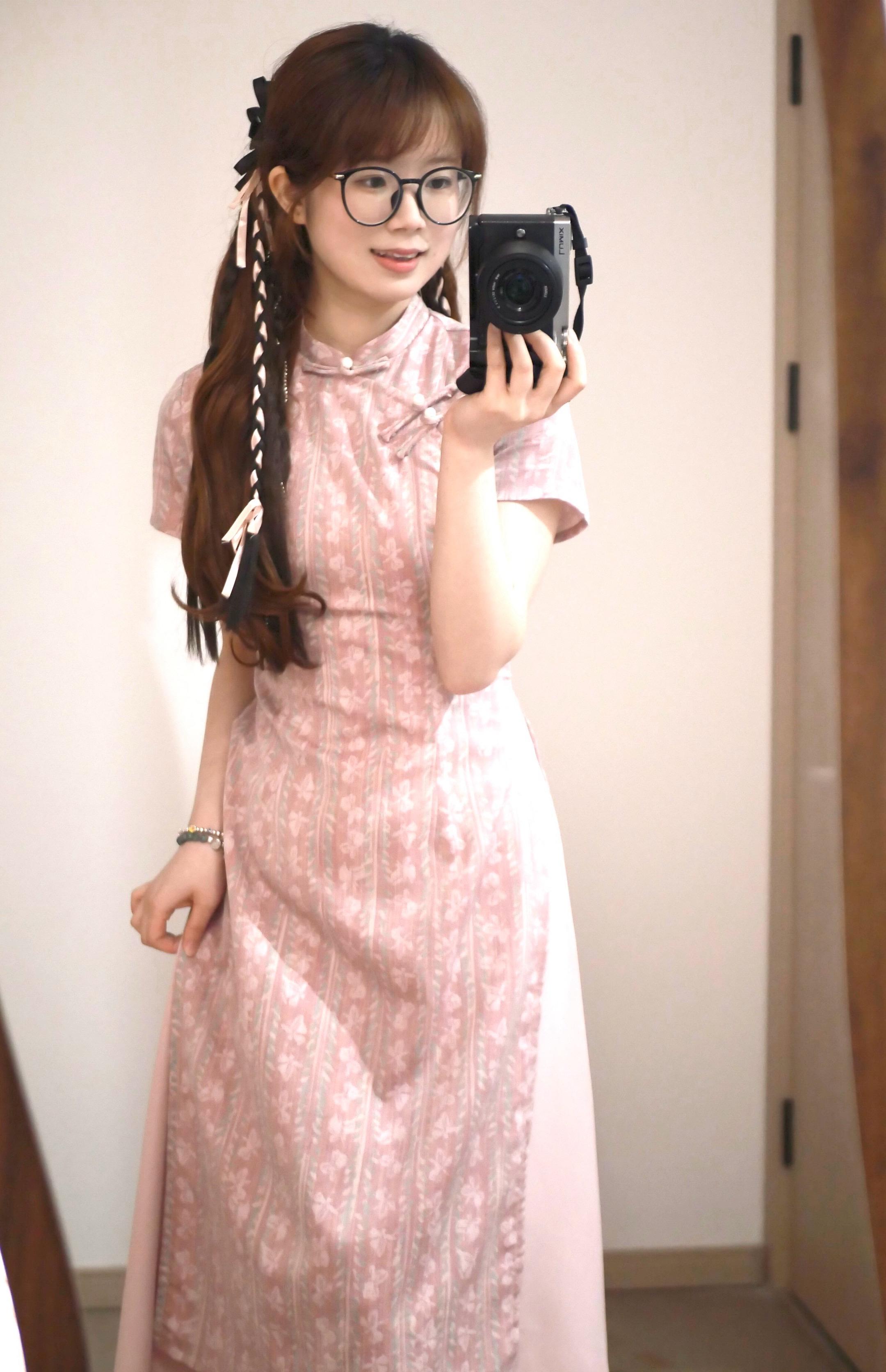 粉色的也很好看🌸。跟前几天发的是同款不同色^^