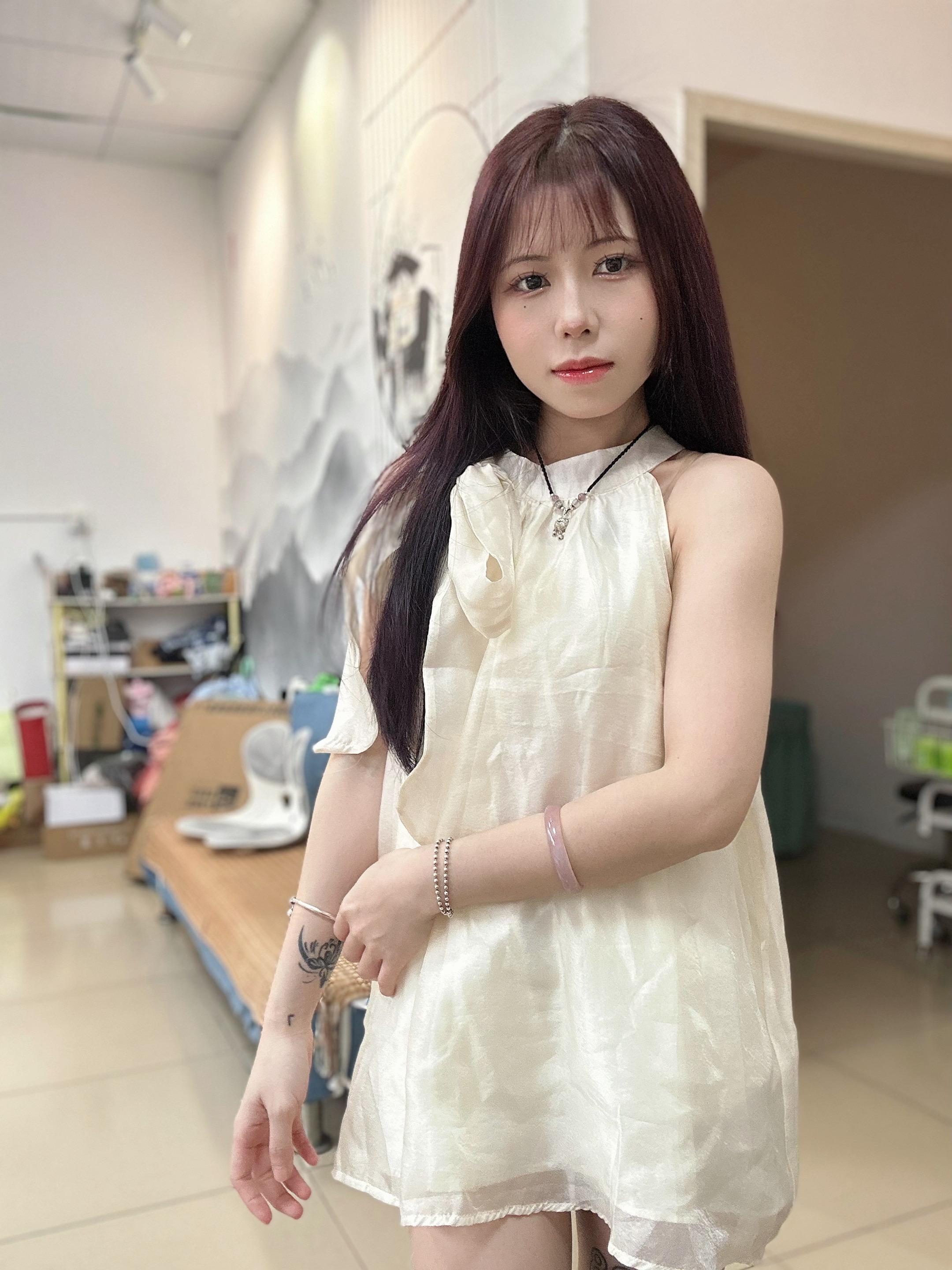 情绪不好的时候 问问自己 是不是又在强求不属于自己的东西🎀