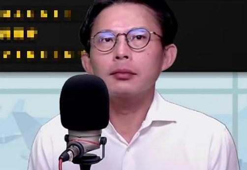 民众党主席黄国昌22日上午参加广播节目《千秋万世》访问时，主持人王浅秋问及其是否