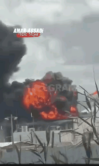 海法炼油厂又炸了，这次真烧穿了，伊朗到底想干啥？

3月30号晚上，海法湾那片火