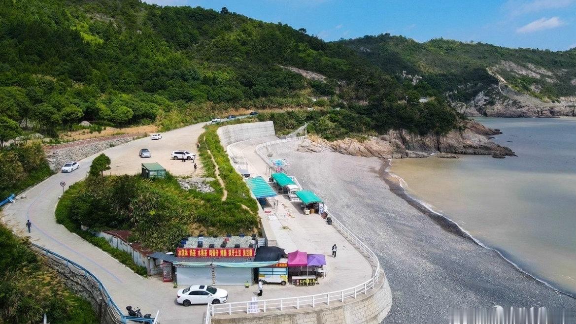 玉环迎战台风巴威排查验收同步上玉环市自然资源和规划局抢抓台风来临前的黄金窗口期，