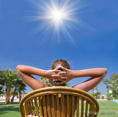 如何通过晒太阳补充“阳气”?想要靠晒太阳补阳气，选对时间和方法方法很重要。尤其适