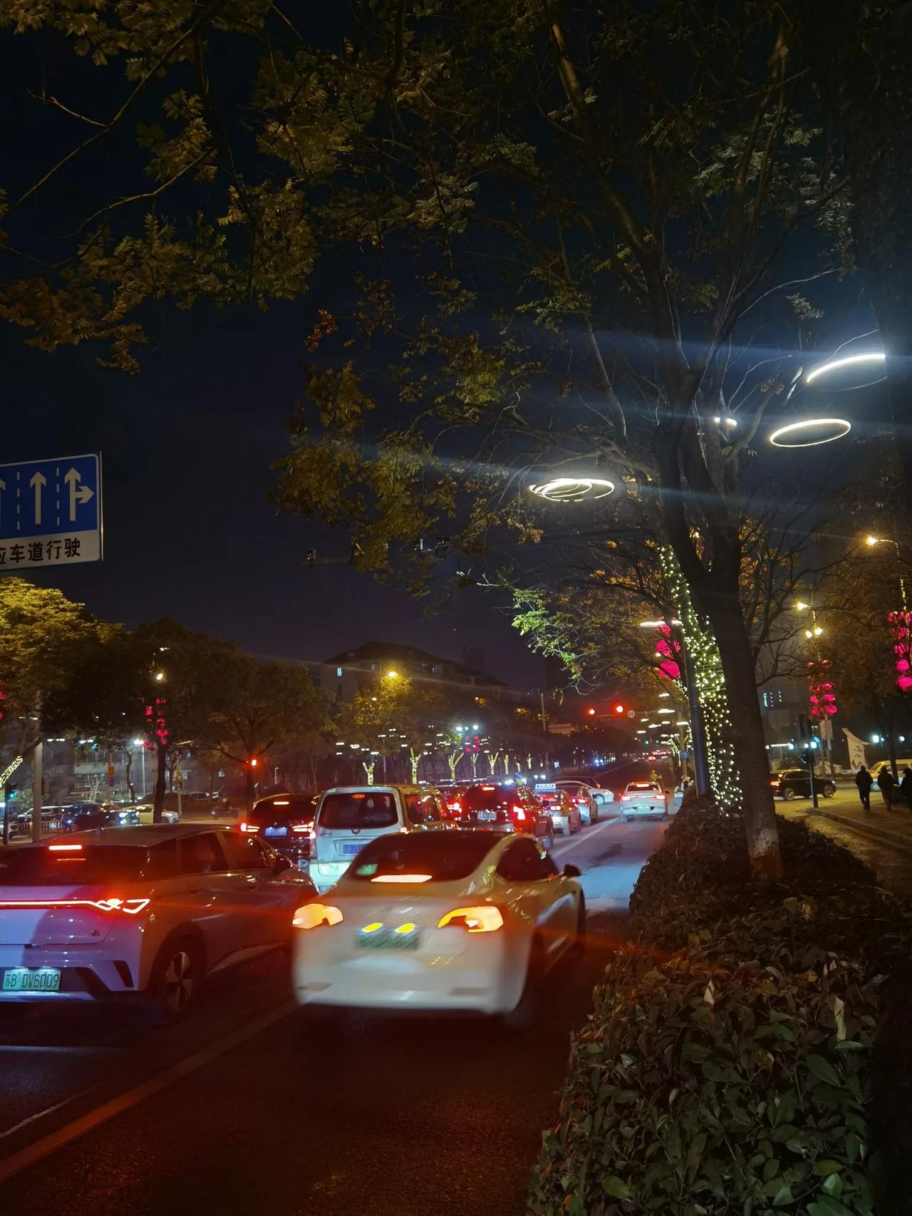 无锡太湖大道夜景，站在太胡大道大公桥上看故运河！