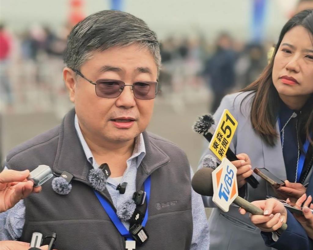 台军退役前舰长吕礼诗，怎么也没想到，去青岛参加了一趟人民海军成立舰艇开放活动，回