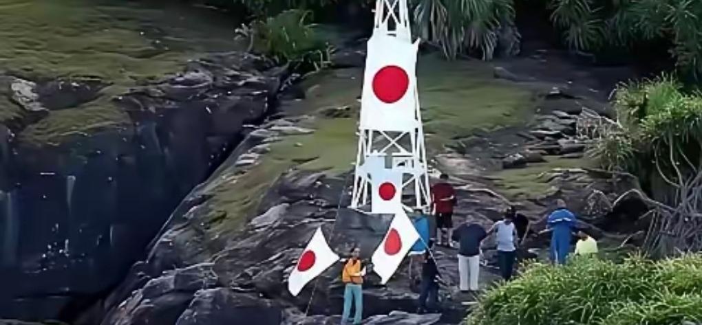 日本在钓鱼岛上建灯塔宣示主权，中国只用一招就让日本欲哭无泪，真的是太绝了。
当时
