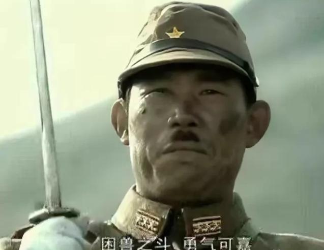 2003年，《亮剑》投资900万开拍，因为预算太少，请不起日本演员，导演心急如焚