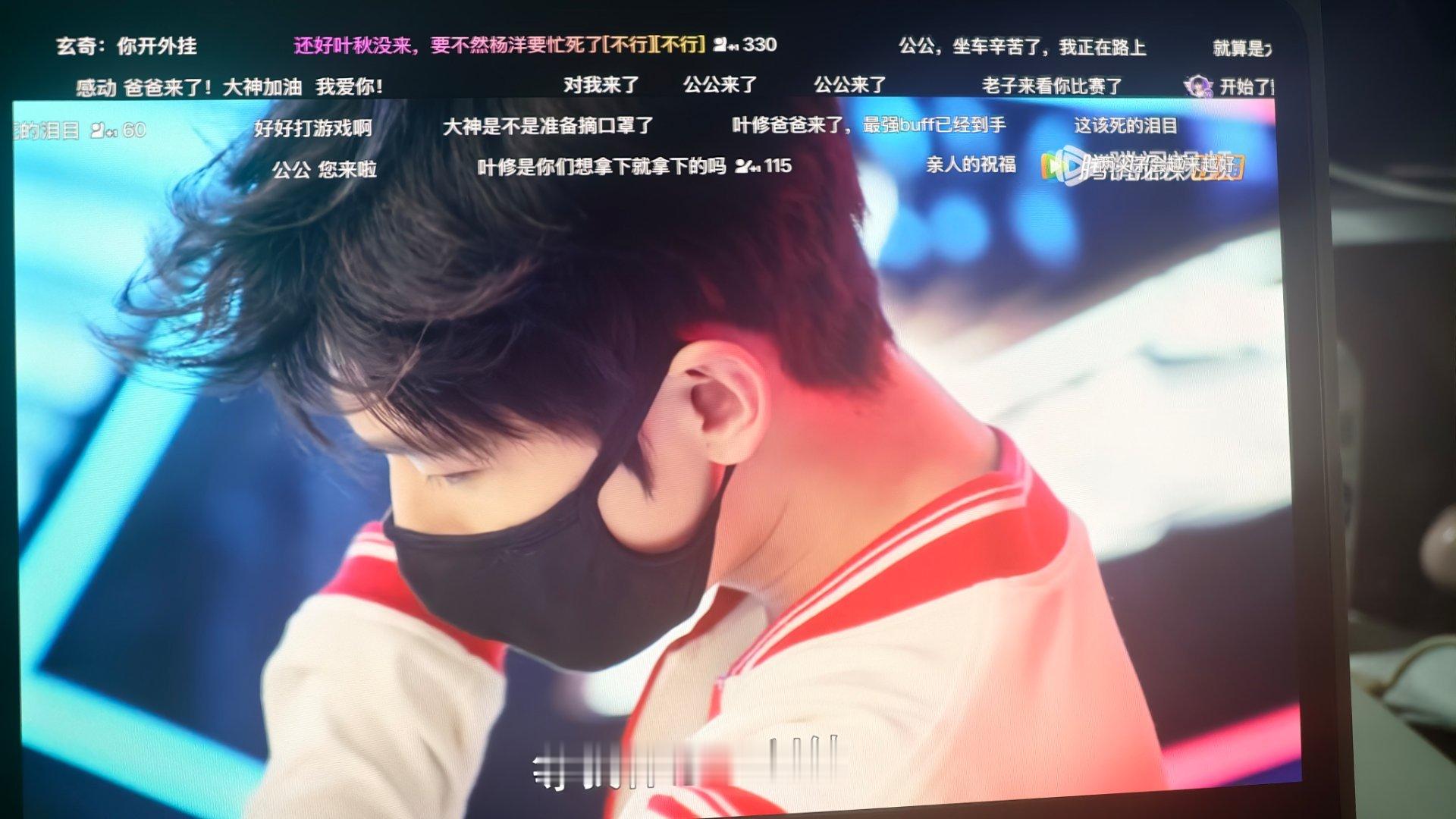只有帅哥才有资格摘面罩慢放