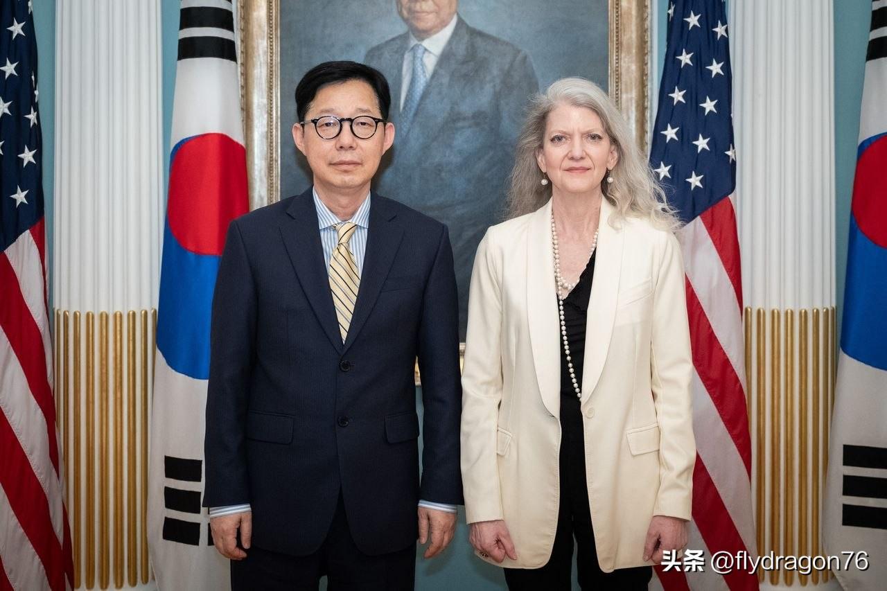 🇺🇸🇰🇷 美韩将宣布启动关于核潜艇及核技术的会谈

5月22日，韩国官方