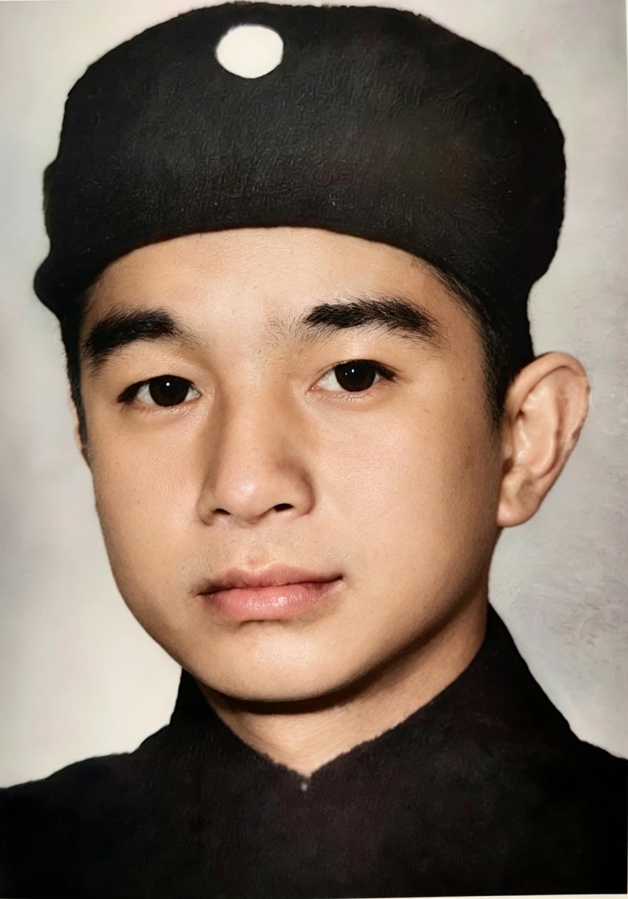 抗日烽火中的粟裕大将：三十而立 一身英气铸战神
 
这是抗日战争时期的粟裕大将，