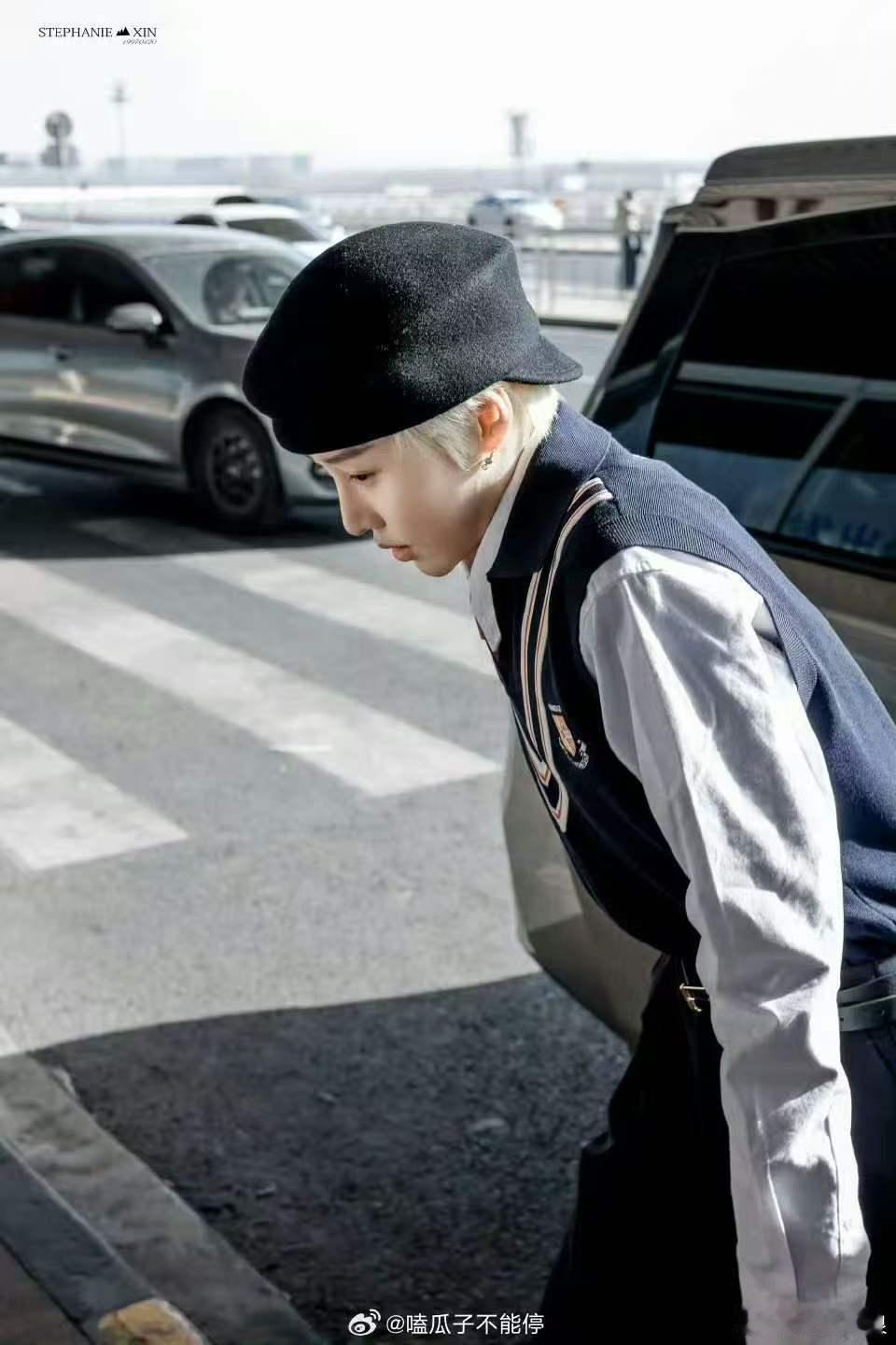 刘雨昕英伦风刘雨昕英伦风学姐刘雨昕英伦风，好酷，