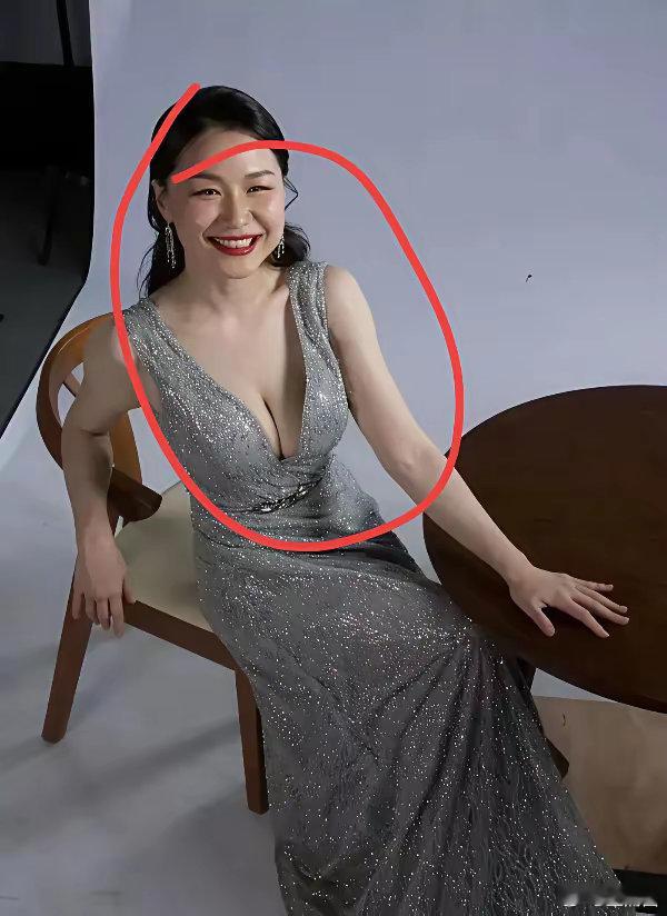 金靖，独立又清醒。经济自主，育儿有方，活出自我风采，令人钦佩。 ​​​