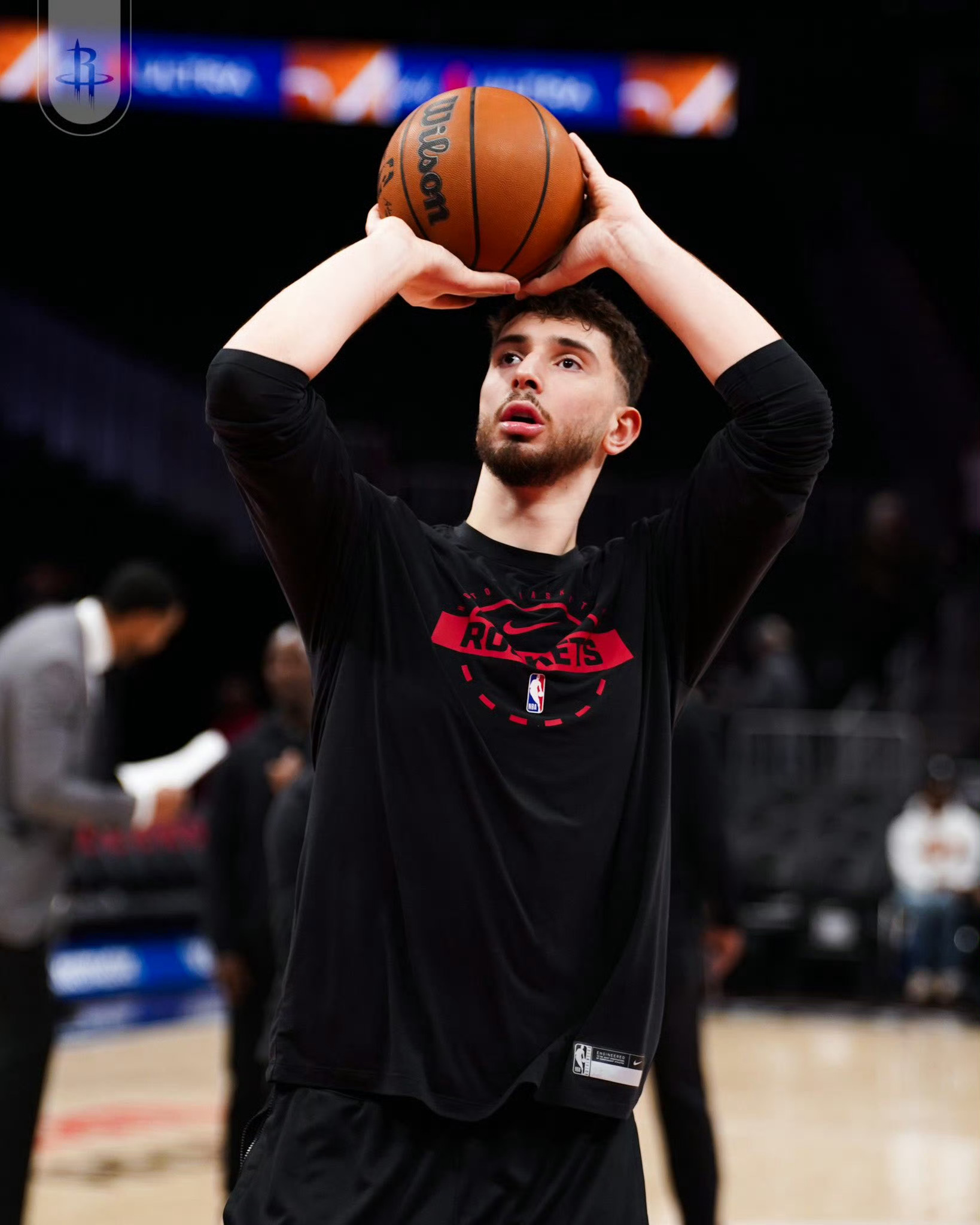 下半场应该会回升一点状态吧独行侠vs火箭申京半场12中2