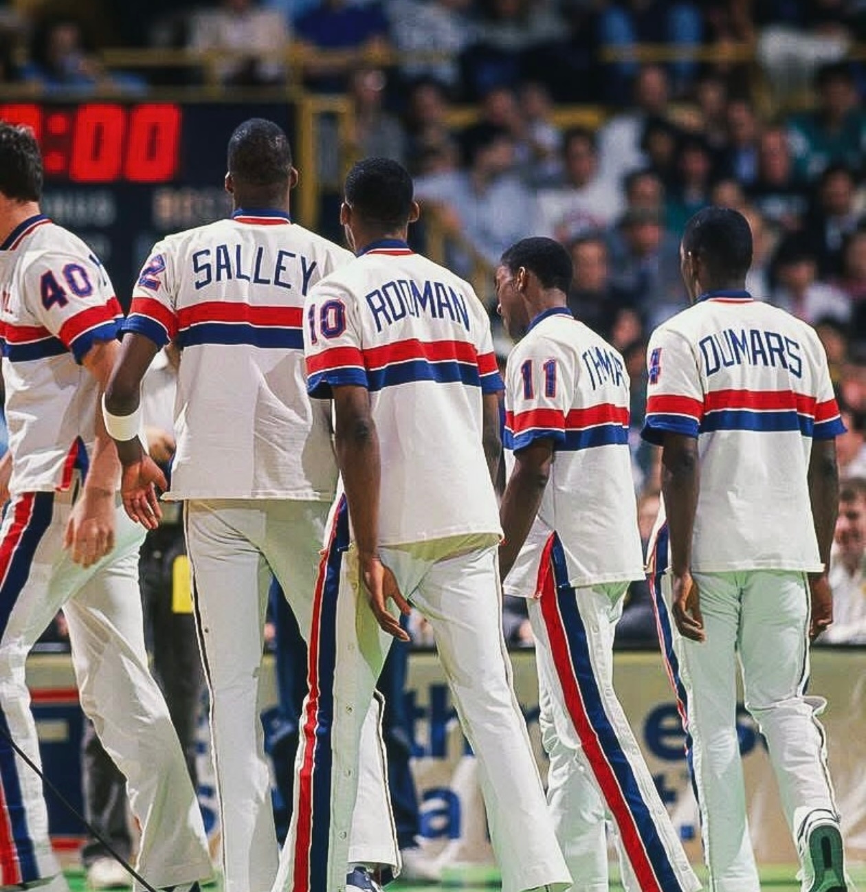 篮天下 我数三二一，上库存！Images via smokecenter 世界乒