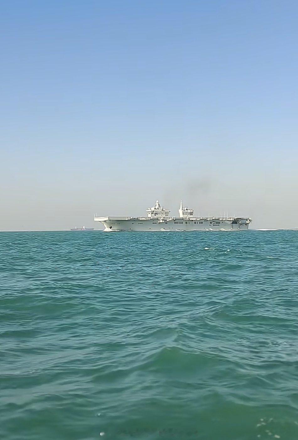 这个角度颜值还是挺高的 