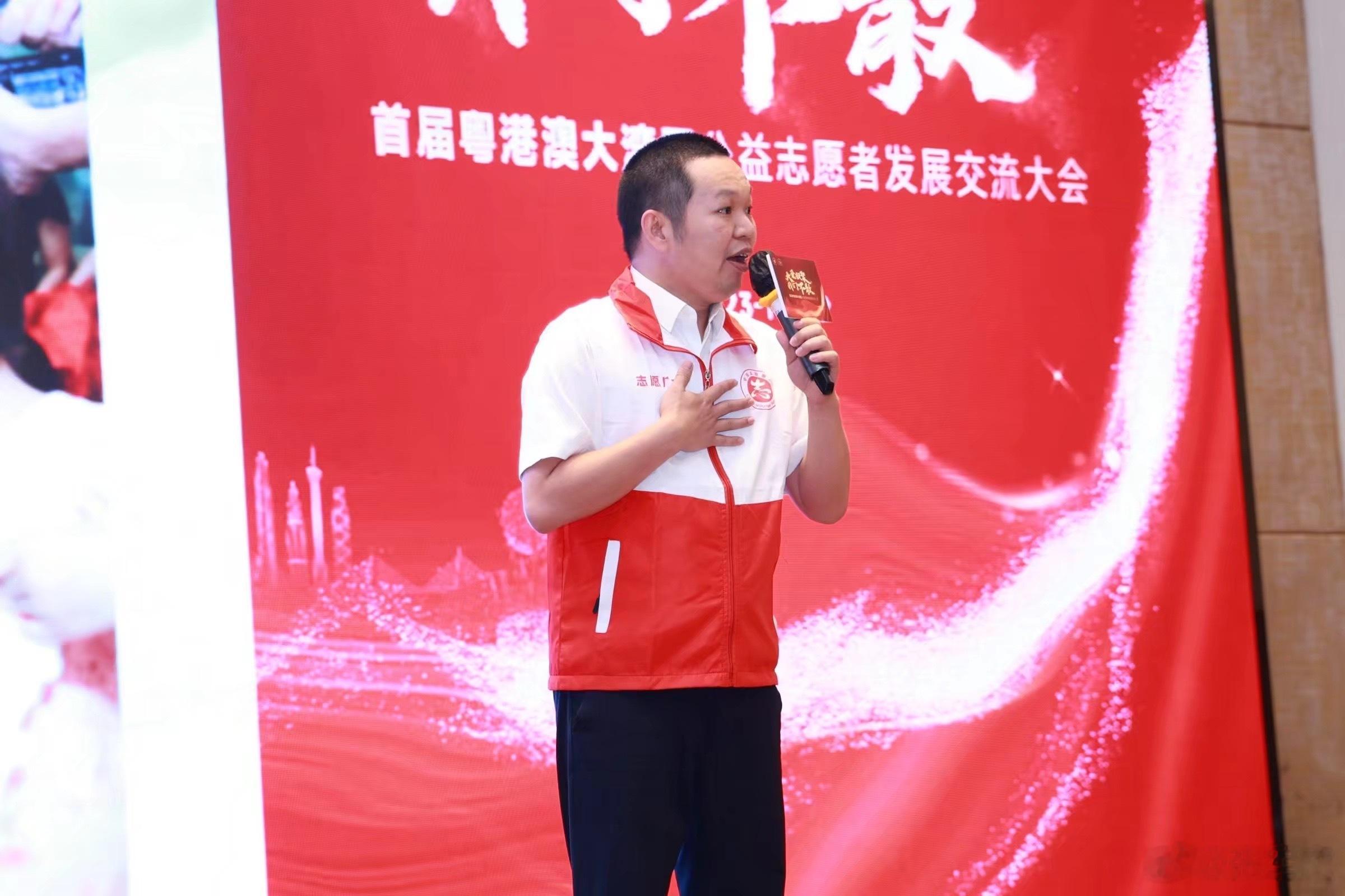 看见公益  当下不少公益流于打卡式活动，这也是我持续深耕志愿研究院的初衷。看见公