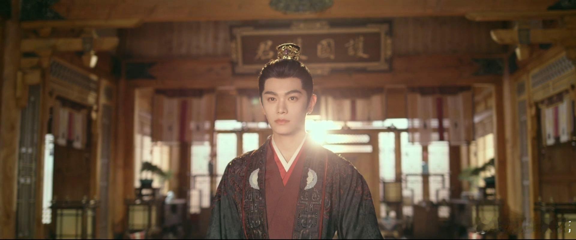 山河枕抱着必出丁禹兮神图的决心 丁禹兮《山河枕》卫韫太吸睛！镇国侯上任时的状态，