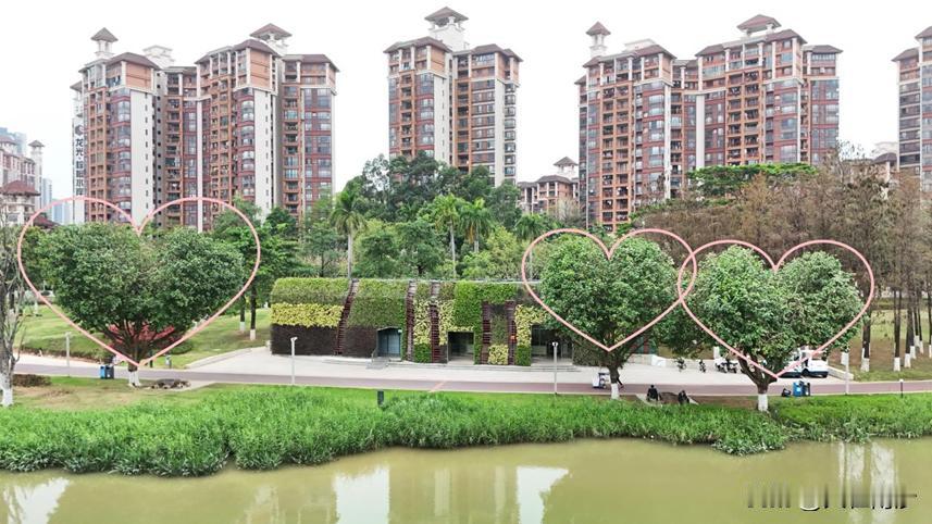 【南沙继续有打卡新花样！这次是爱心树】最近南沙版李子坝吃地铁爆火，喜迎市民纷纷打