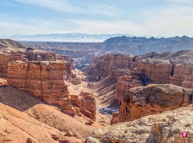 联合早报报道，美国内政部11月25日发布公告，自明年1月1日起，外国游客游览美国