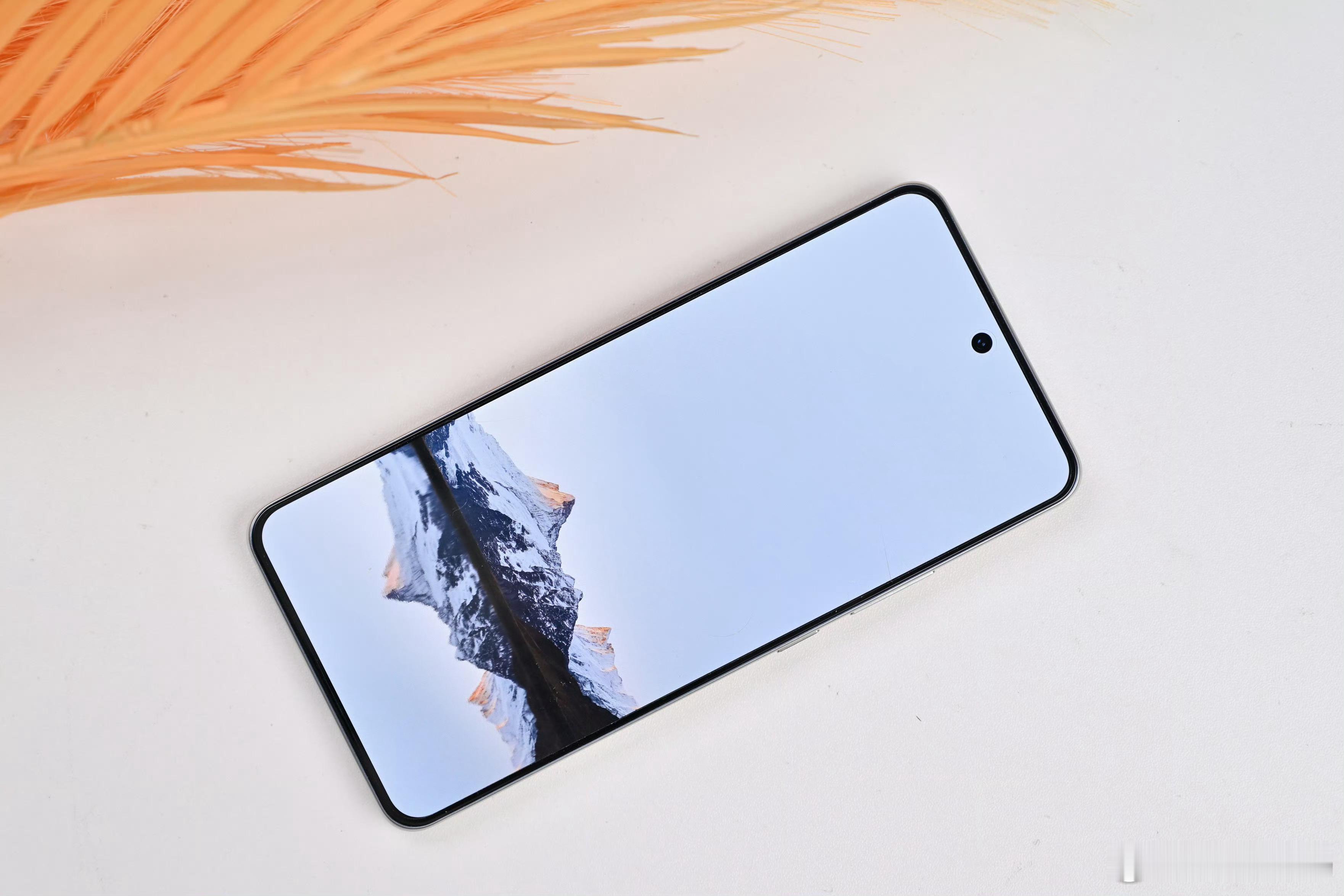 夸一下iQOO Neo10 Pro的屏幕，最新的发光器件F1果然牛，全局峰值亮度