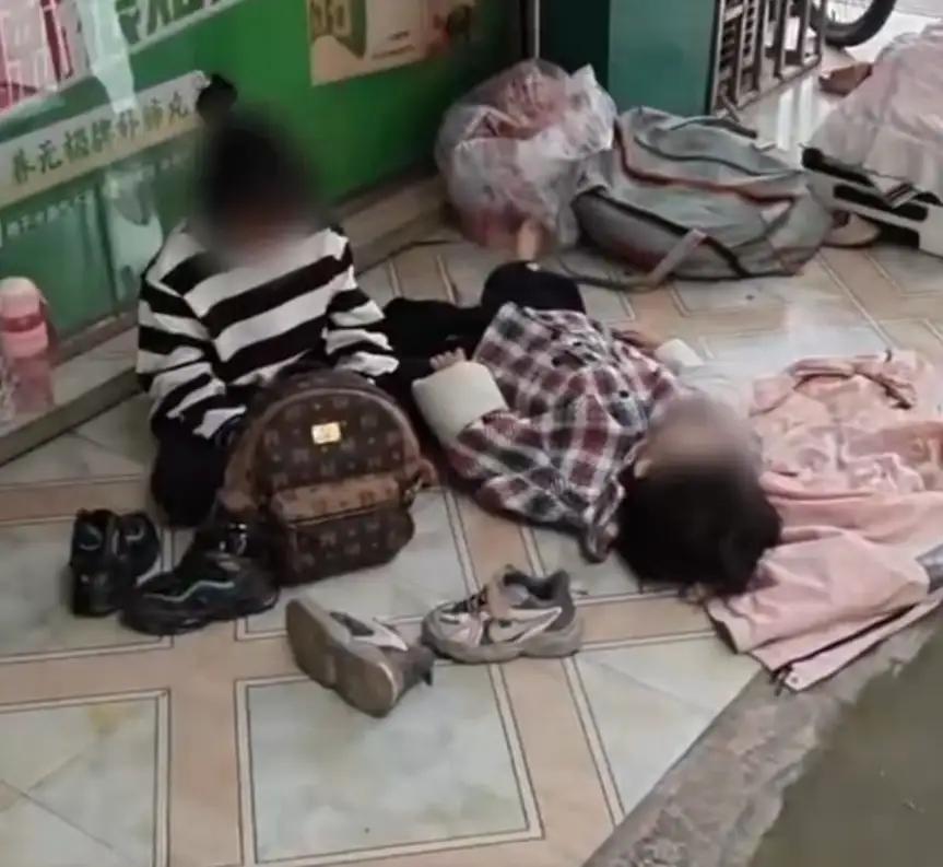 桂林女子携幼子街边露宿，官方暖心救助即刻落地
 （个人观点仅供参考，无任何不良引