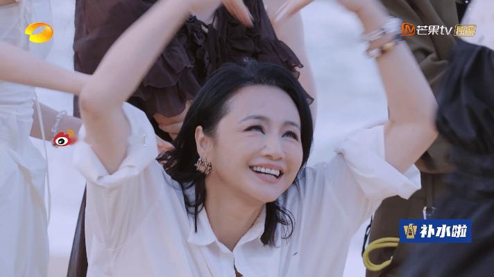 李艺彤在精神折磨这一块李艺彤魔童降世，精神折磨这一块！ ​​​